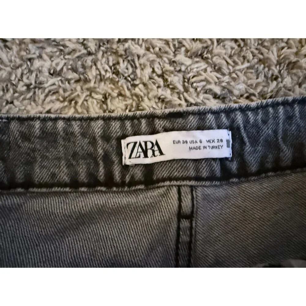 Zara Grey High Rise Straight Leg Jeans Frayed‎ Hem Size 6 / 28